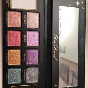 Too faced Glitter Bomb